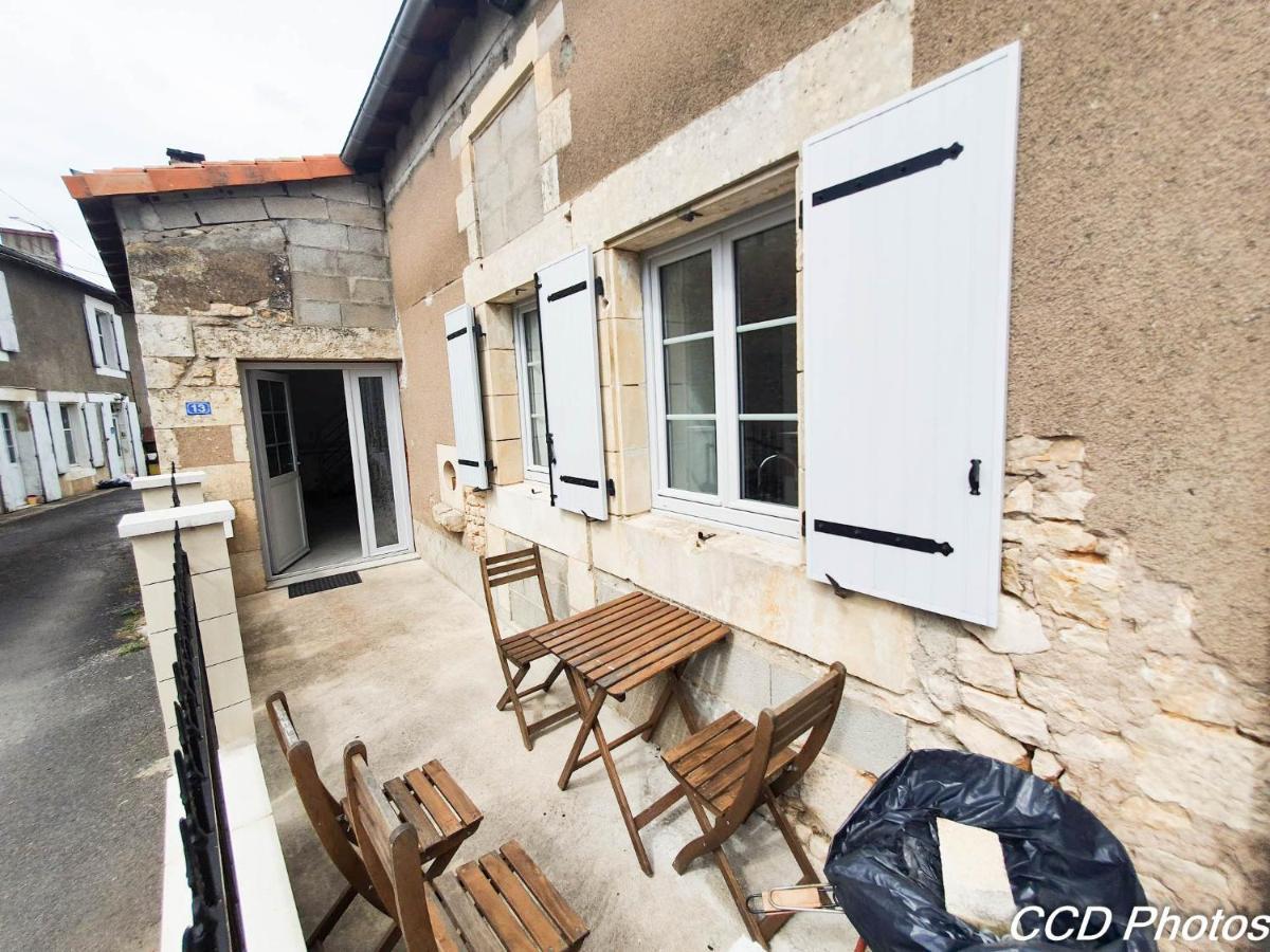 Cottage De Charme Classe 3 Etoiles - 8 Min Cnpe Civaux Gouex Bagian luar foto