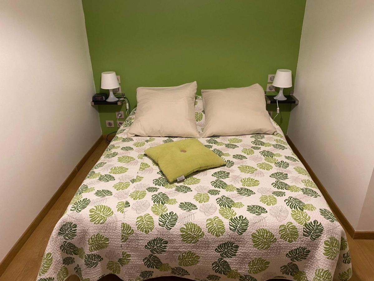 Cottage De Charme Classe 3 Etoiles - 8 Min Cnpe Civaux Gouex Bagian luar foto