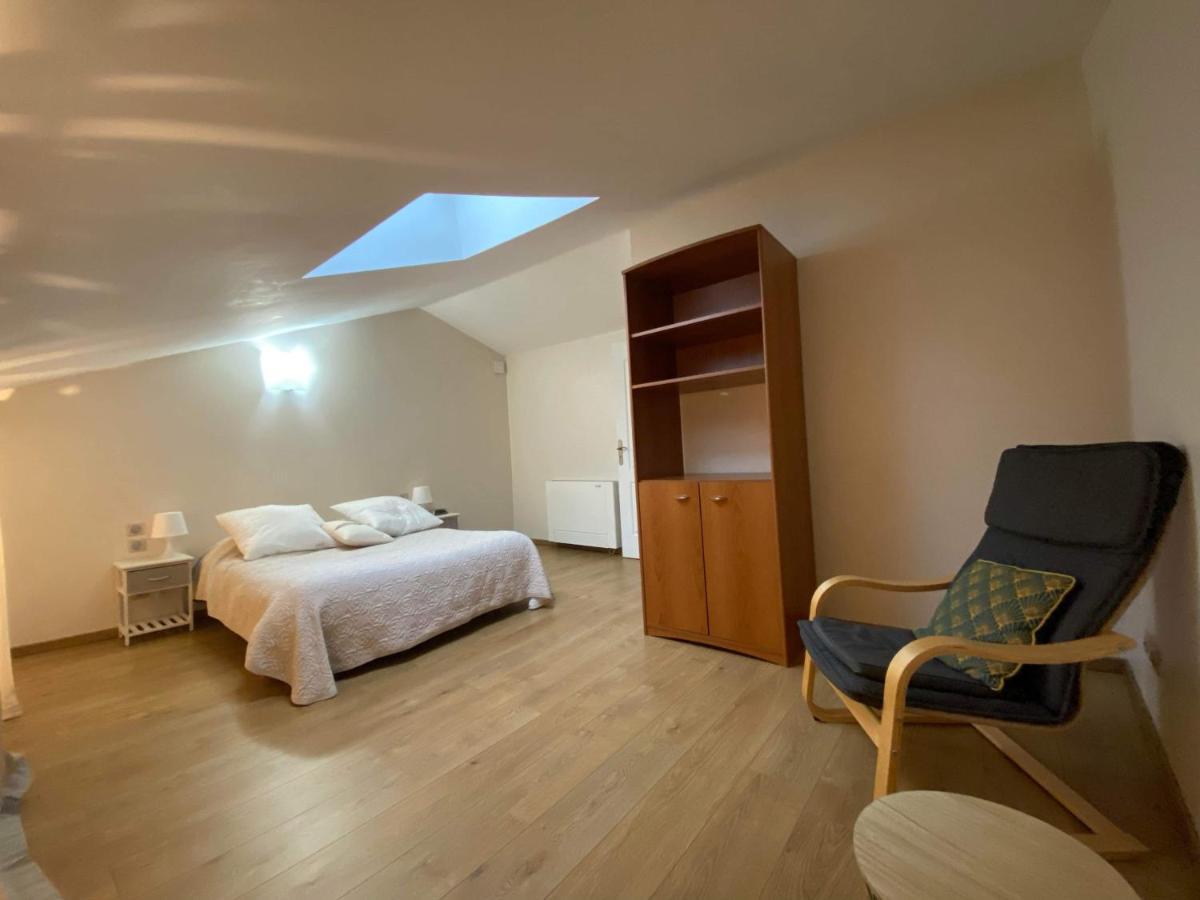 Cottage De Charme Classe 3 Etoiles - 8 Min Cnpe Civaux Gouex Bagian luar foto